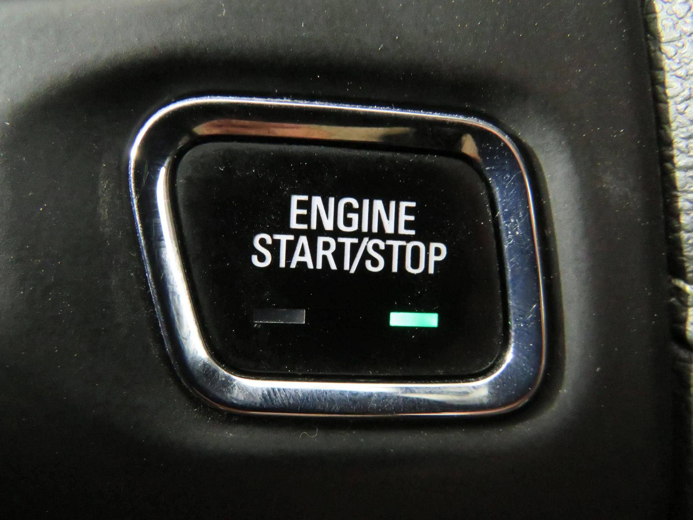 Used 2019 GMC Acadia SLE w/ LPO, Floor Liner Package image 18