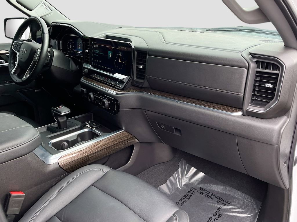 Used 2024 Chevrolet Silverado 1500 LT Trail Boss w/ Convenience Package II image 30