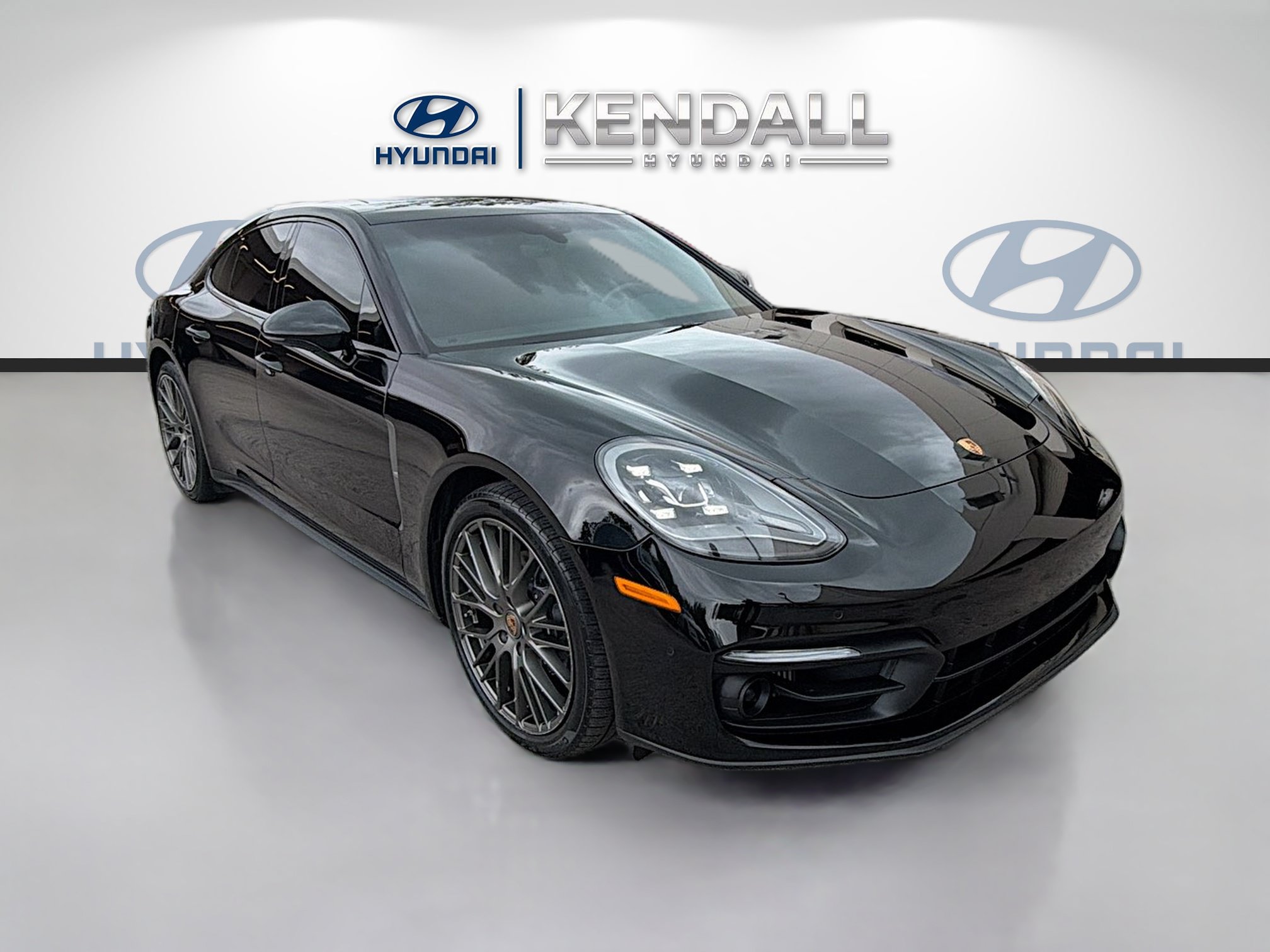Used 2023 Porsche Panamera Platinum Edition RWD image 1