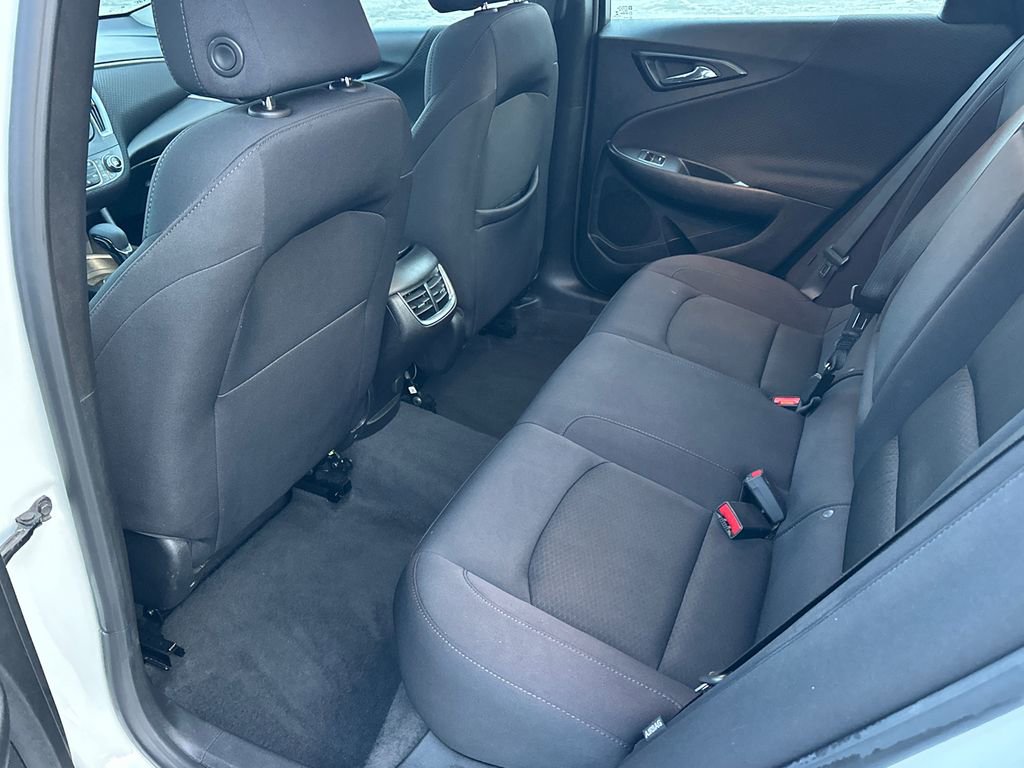 Used 2024 Chevrolet Malibu LT image 15