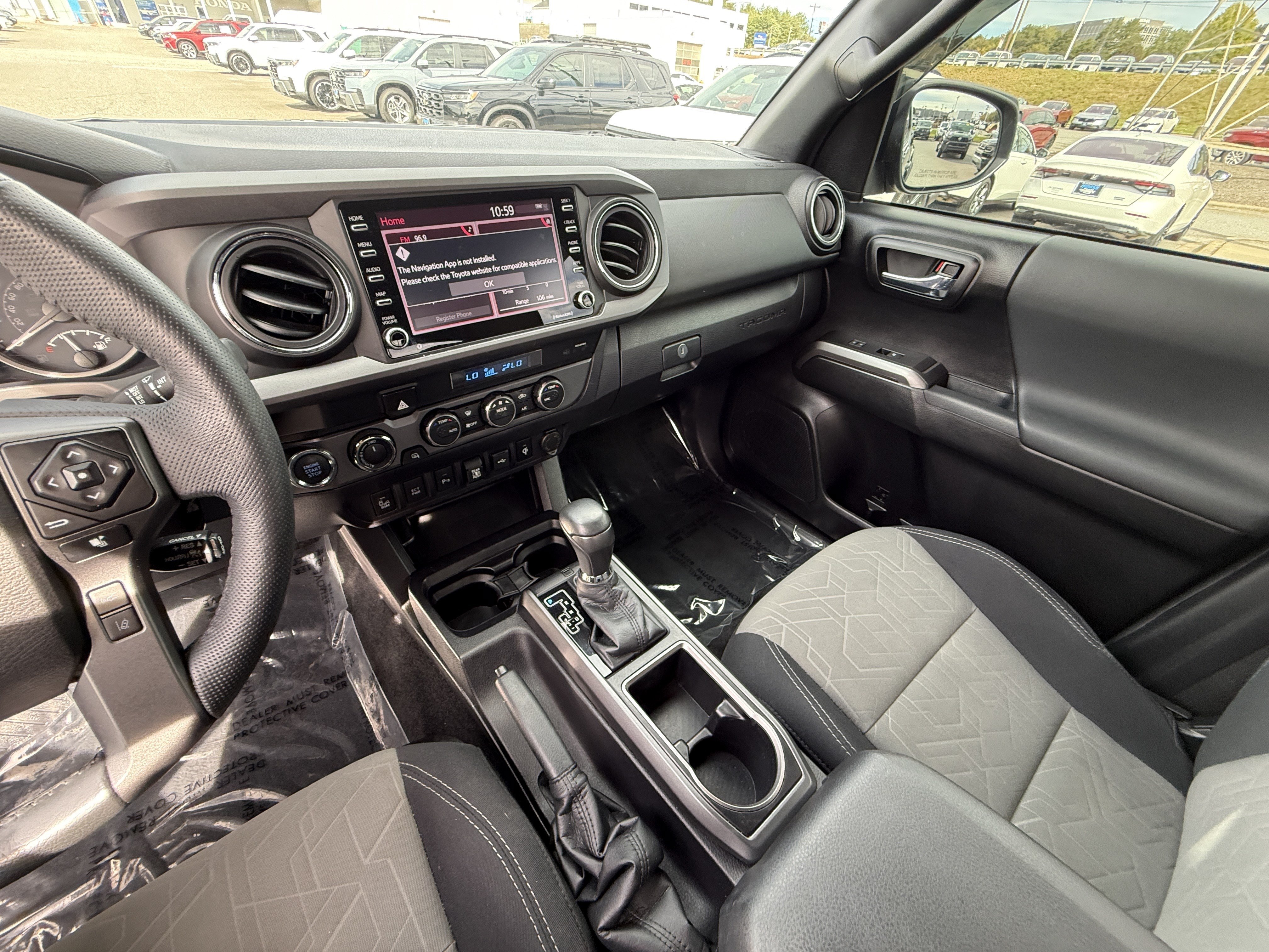 Used 2021 Toyota Tacoma TRD Off-Road w/ Technology Package AWD/4WD image 26