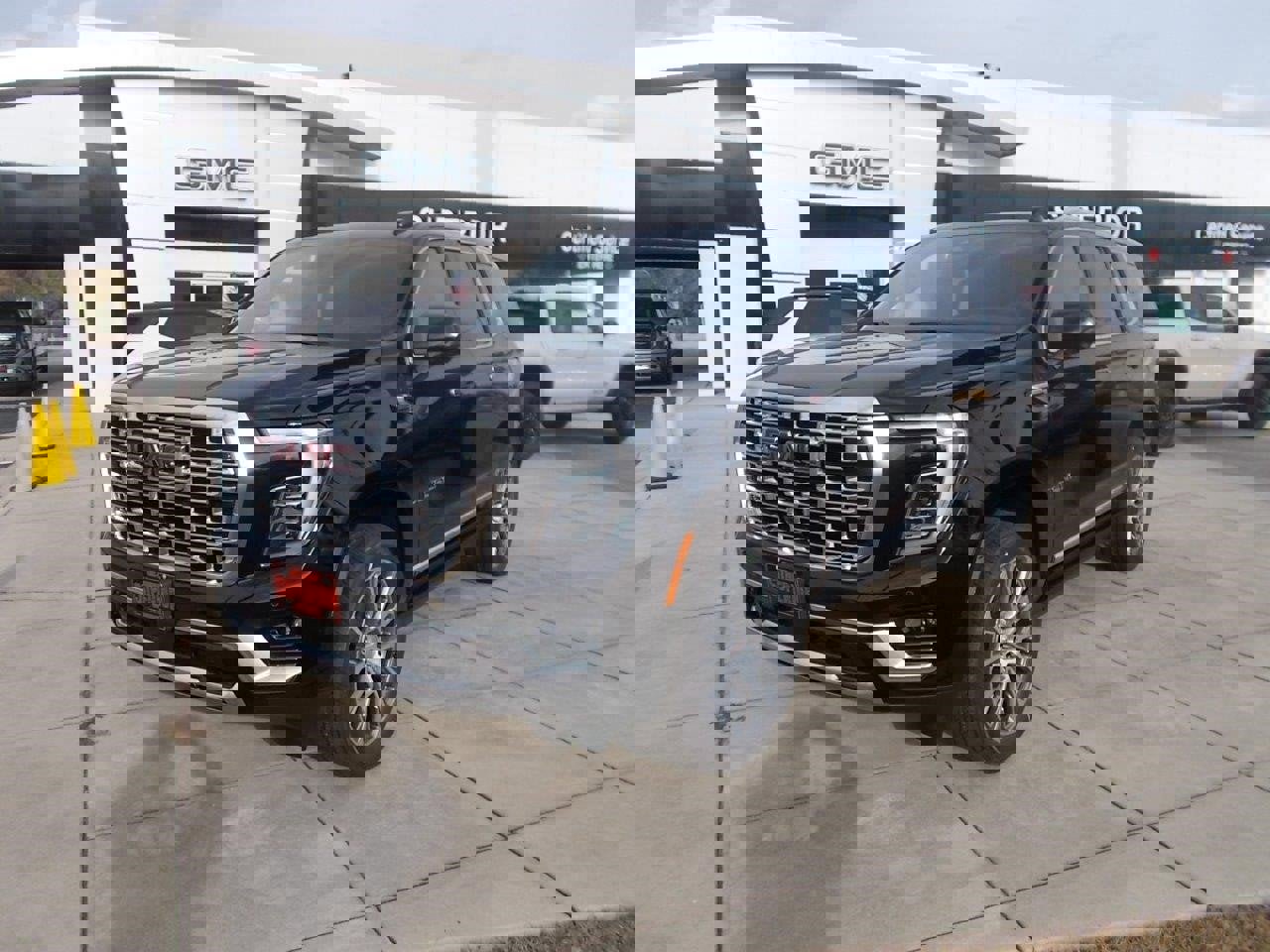 New 2026 GMC Yukon Denali w/ Denali Reserve Package image 7