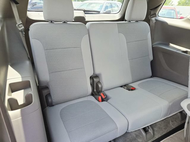 Used 2019 Chevrolet Traverse LT FWD image 12