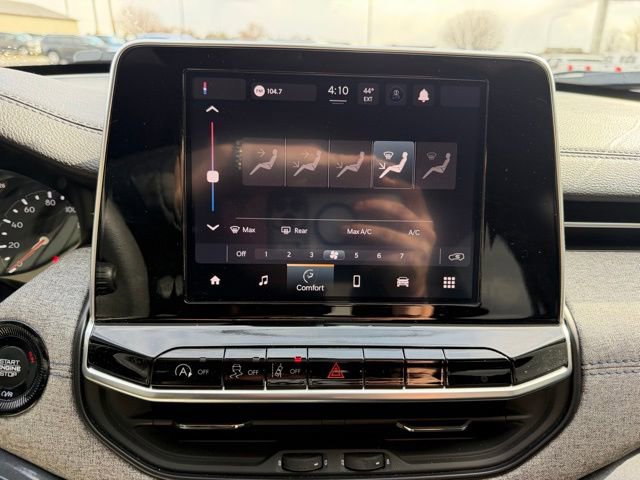 Used 2025 Jeep Compass Sport image 19