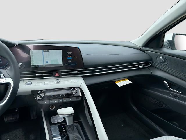 New 2026 Hyundai Elantra Limited image 25