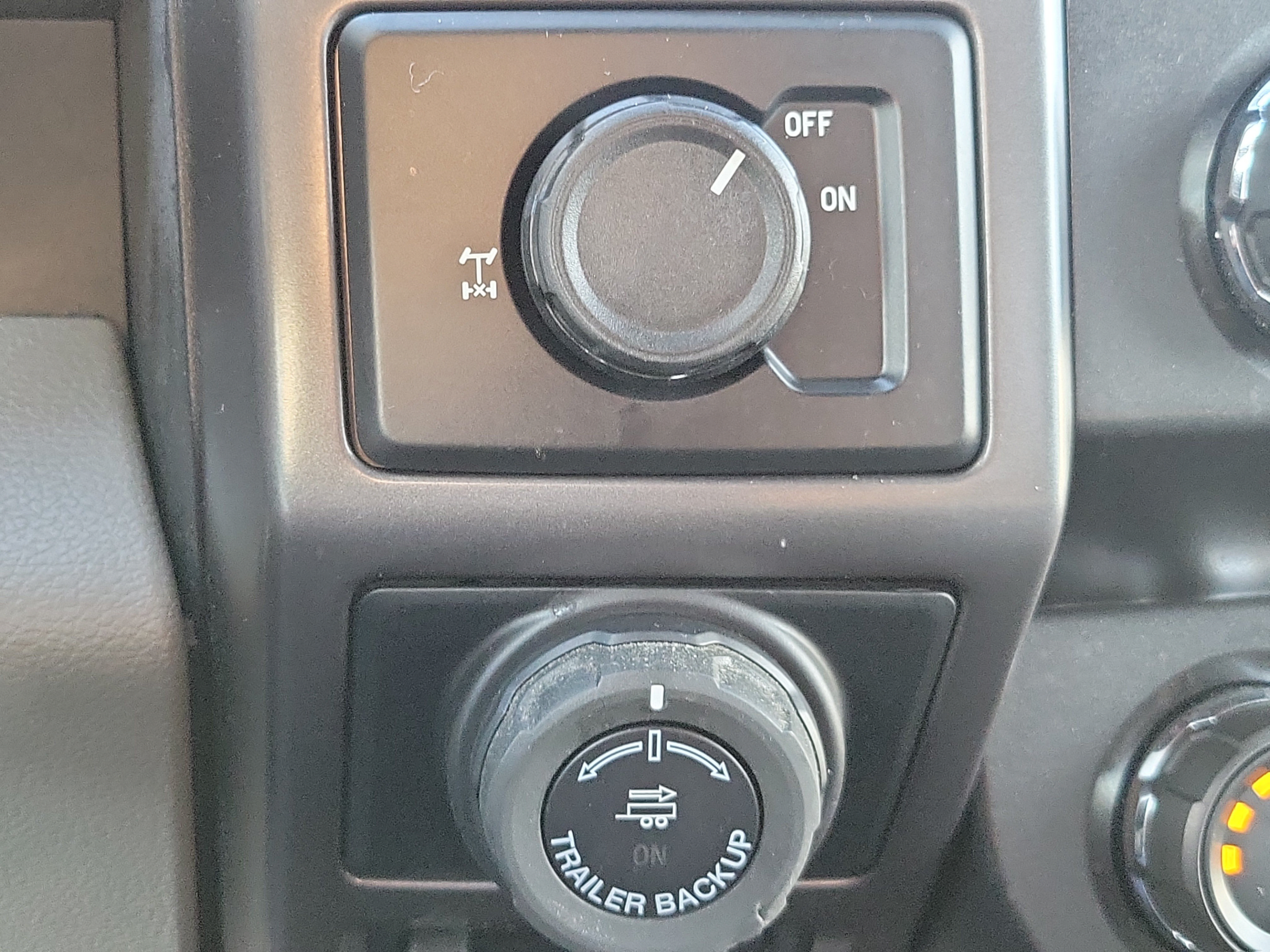 Certified 2019 Ford F150 XLT w/ Equipment Group 302A Luxury RWD image 28