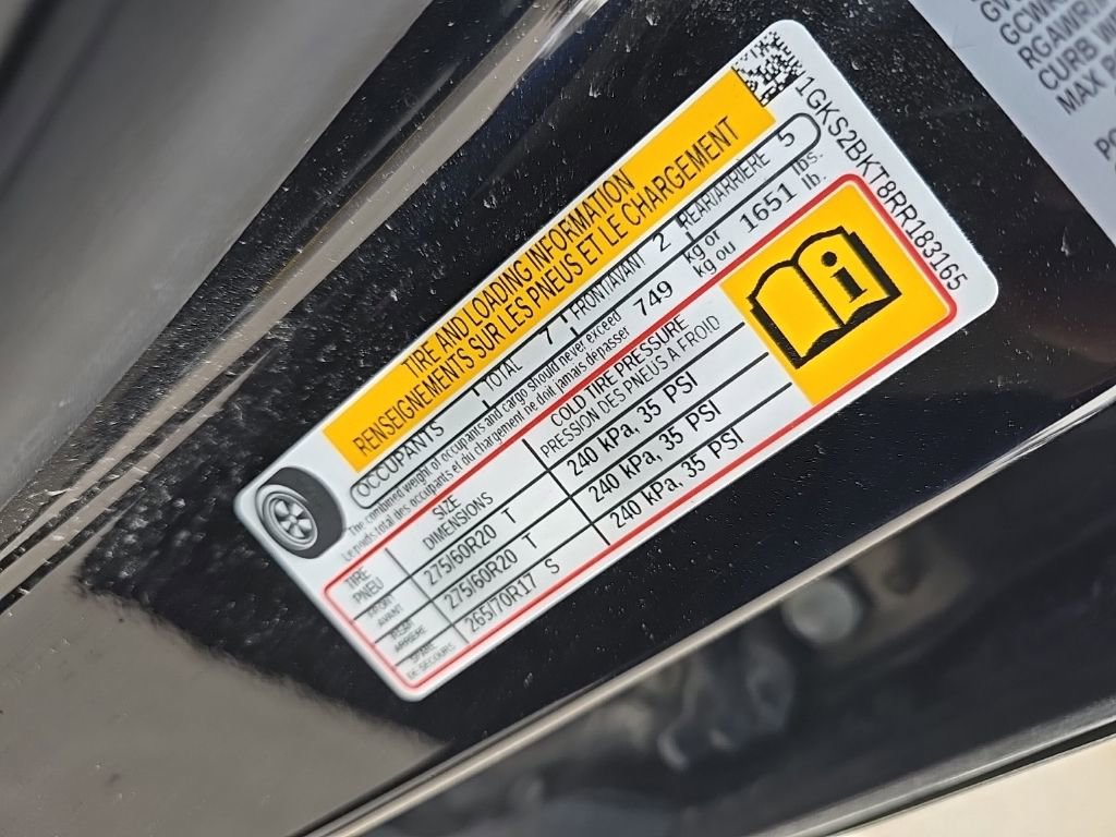 Used 2024 GMC Yukon SLT w/ SLT Luxury Package image 14