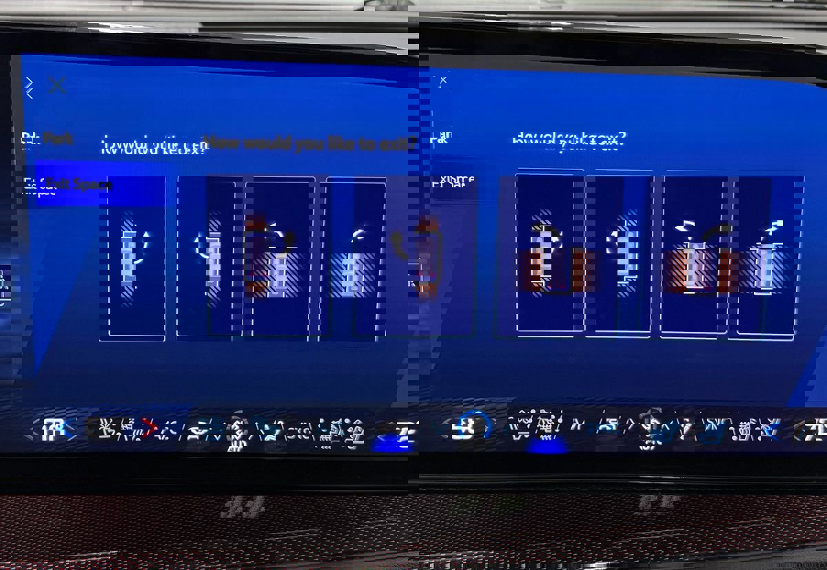 Used 2024 Chevrolet Traverse RS w/ LPO, Floor Liner Package image 35