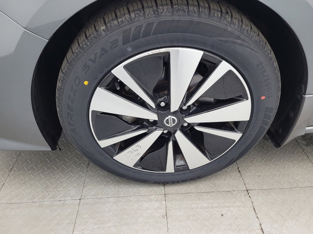 Used 2021 Nissan Altima 2.5 SV w/ SV Premium Package image 31