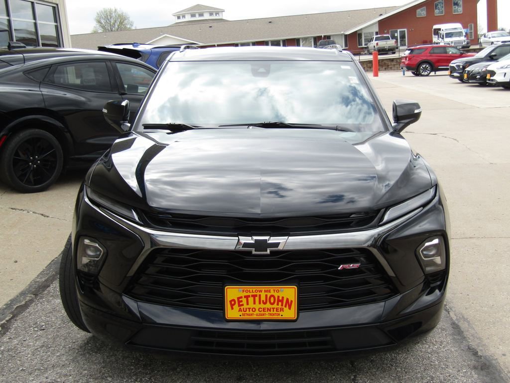 Used 2025 Chevrolet Blazer RS AWD/4WD image 13