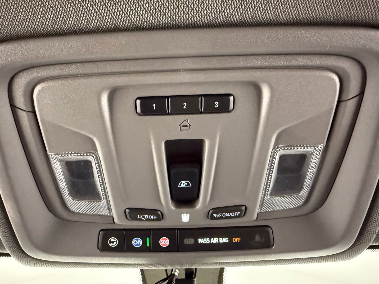 Used 2022 Chevrolet Silverado 2500 LTZ w/ LTZ Convenience Package image 26