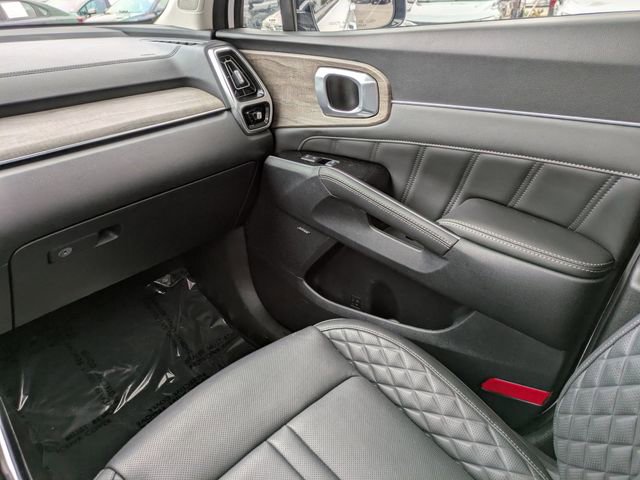 Used 2023 Kia Sorento SX Prestige image 19