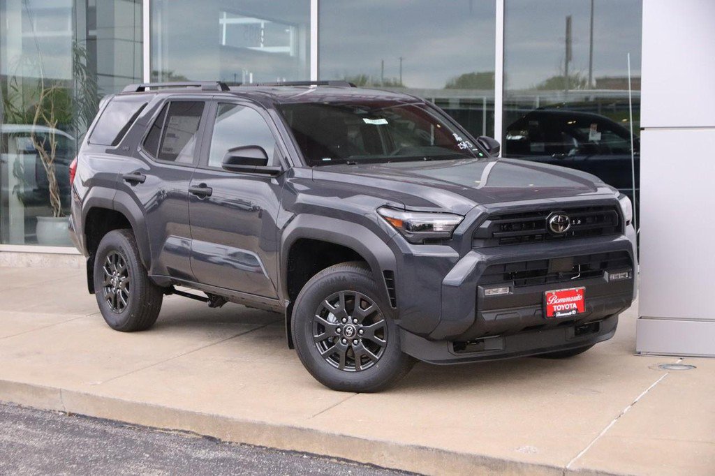 New 2026 Toyota 4Runner SR5 AWD/4WD image 2