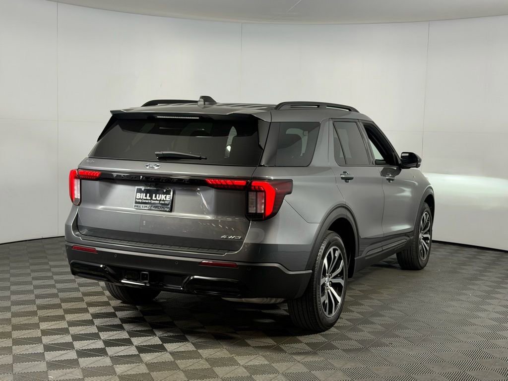 Used 2025 Ford Explorer ST-Line AWD/4WD image 4