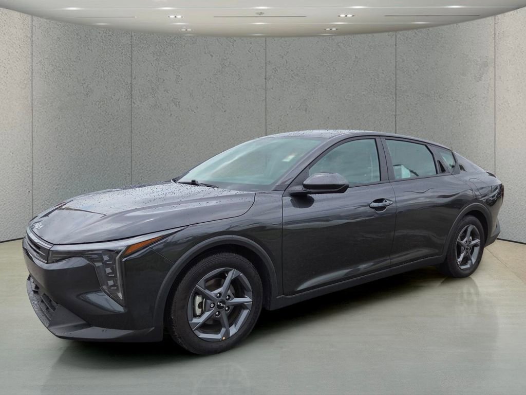 Used 2025 Kia K4 LXS image 7