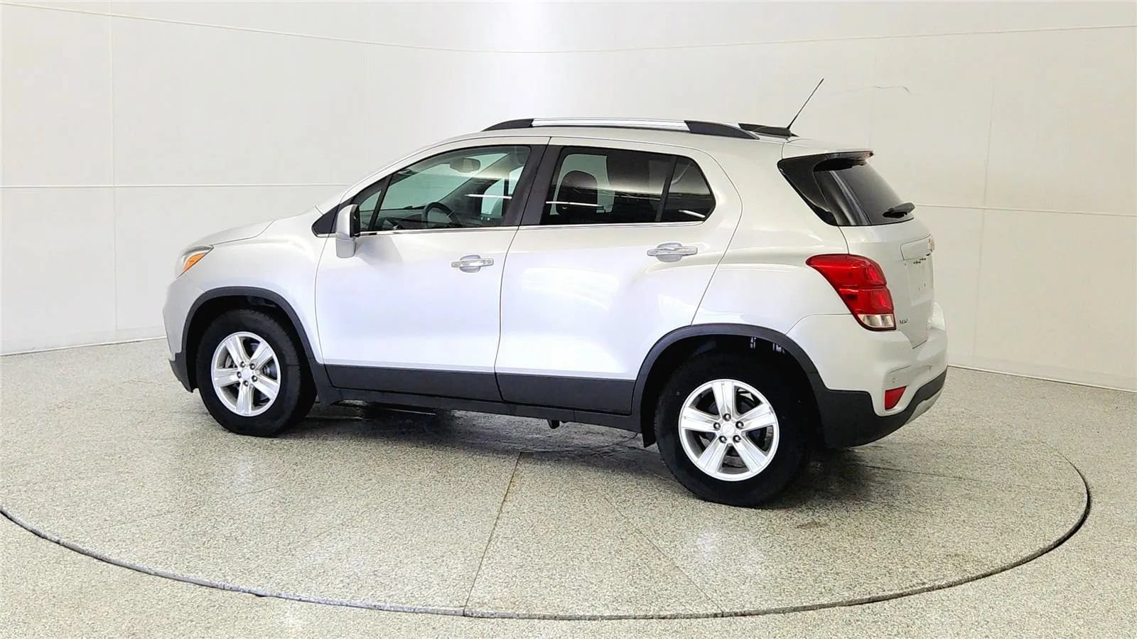 Used 2019 Chevrolet Trax LT w/ Driver Confidence Package FWD image 5