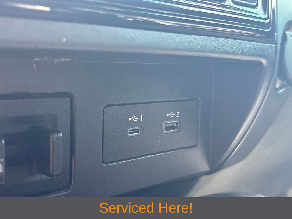 Used 2022 Nissan Titan PRO-4X w/ Pro-4x Convenience Package AWD/4WD image 16