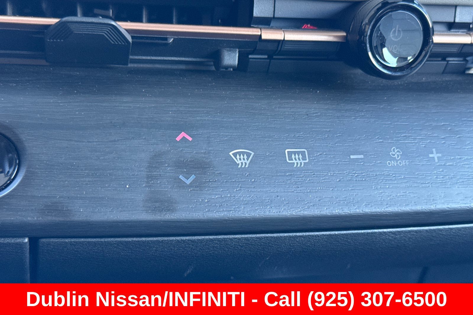 Used 2024 Nissan Ariya AWD image 30