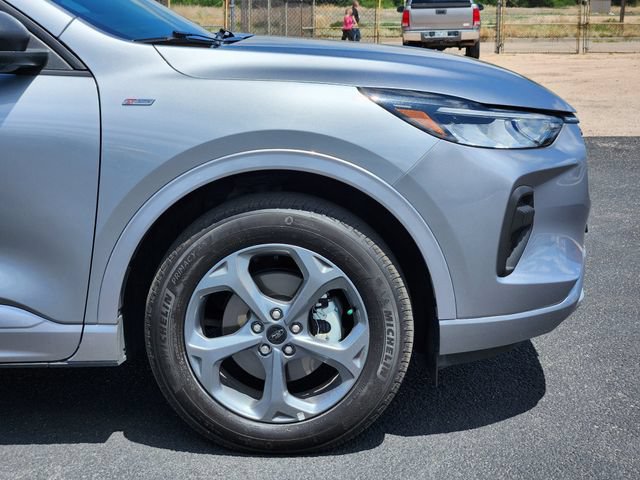 Used 2024 Ford Escape ST-Line w/ Tech Pack #1 AWD/4WD image 10