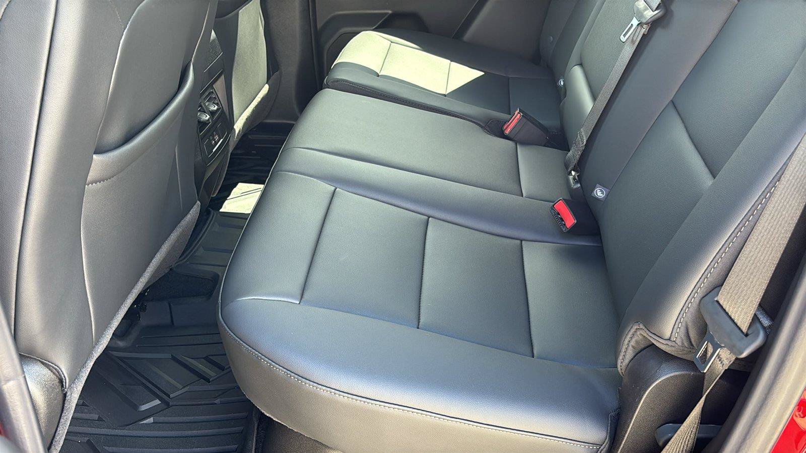 New 2026 GMC Canyon Elevation w/ Convenience Package RWD image 17
