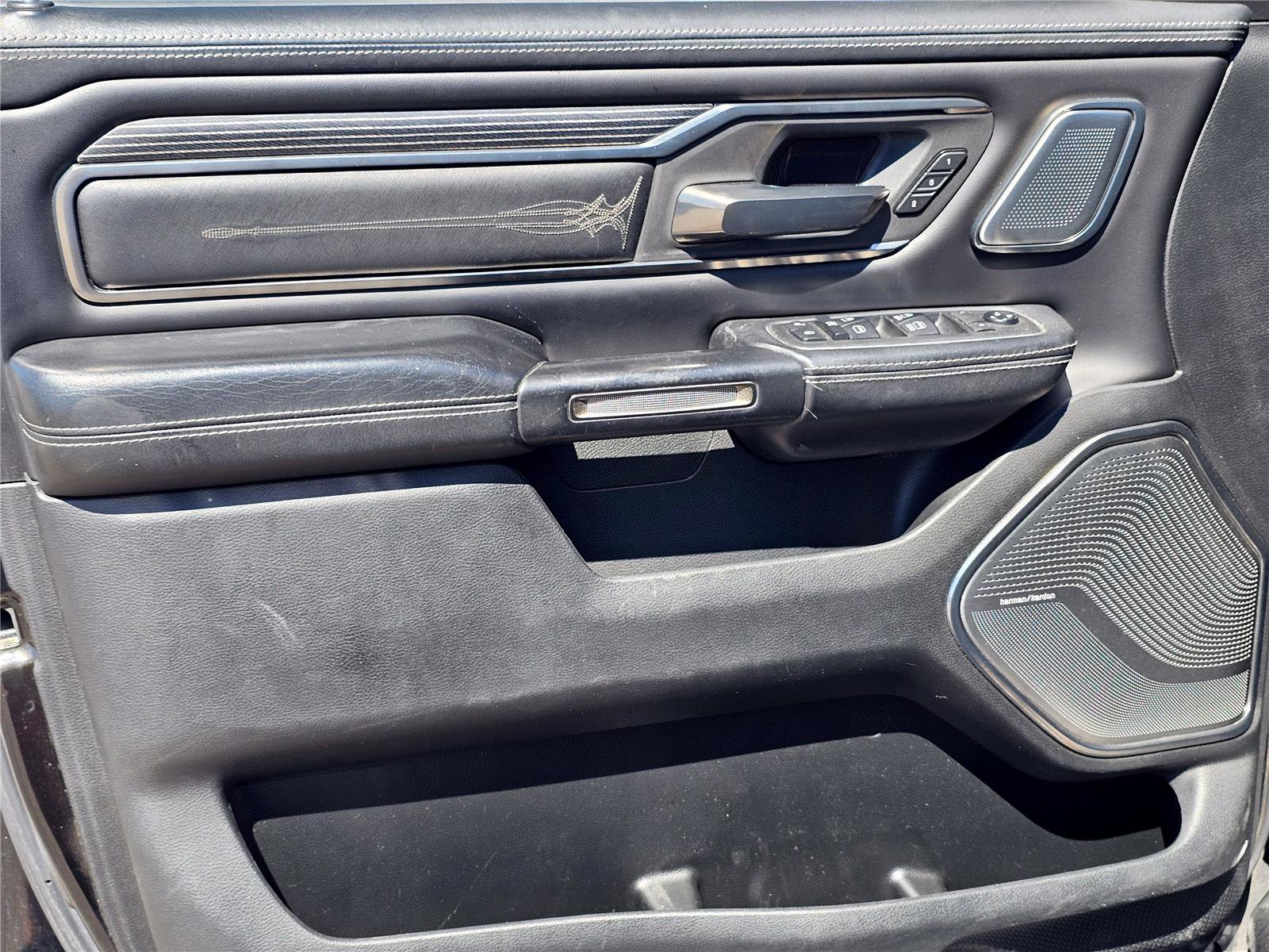 Used 2019 RAM 1500 Limited AWD/4WD image 16