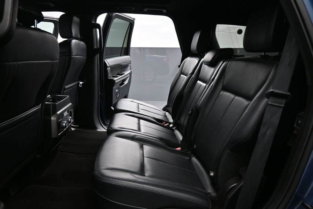 Used 2019 Ford Expedition XLT w/ Equipment Group 202A RWD image 20