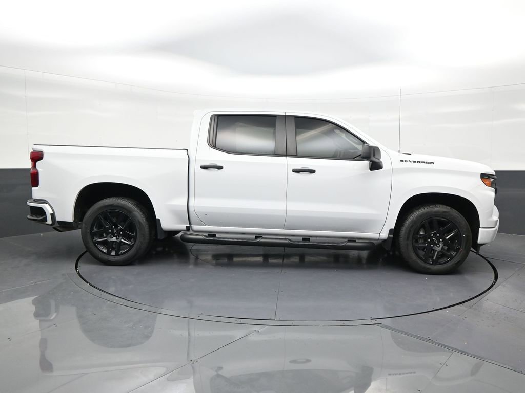 Used 2024 Chevrolet Silverado 1500 Custom w/ Turbomax Blackout Package RWD image 6