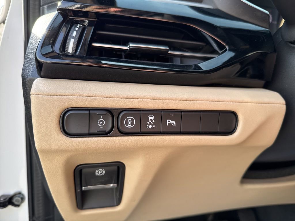 Used 2025 Acura MDX Technology Package image 17