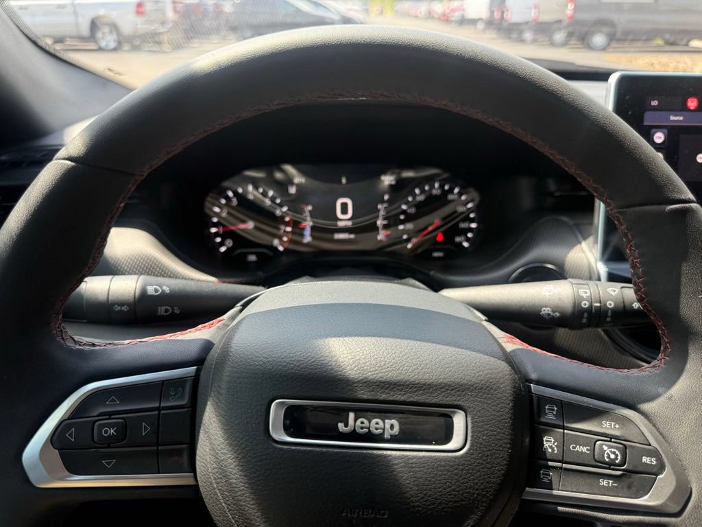 Certified 2024 Jeep Compass Trailhawk AWD/4WD image 17