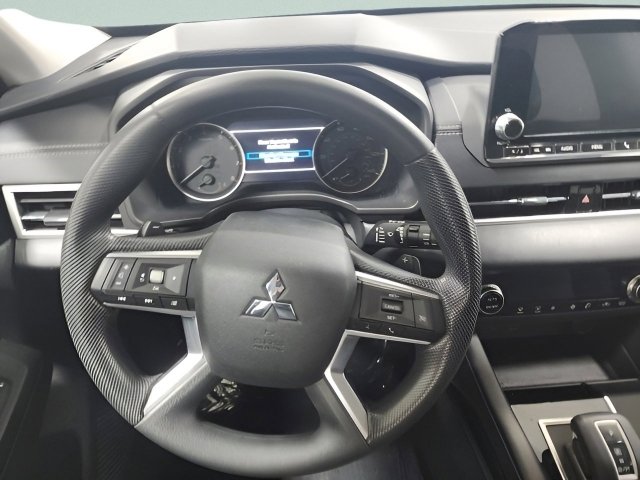 Used 2022 Mitsubishi Outlander ES image 20