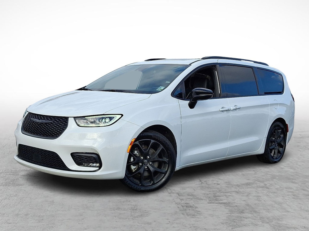 Used 2025 Chrysler Pacifica Limited