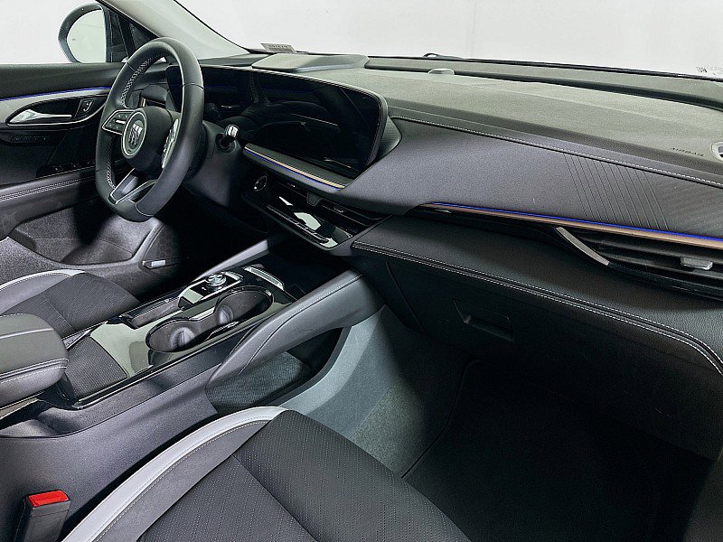 Used 2025 Buick Envision Sport Touring image 29