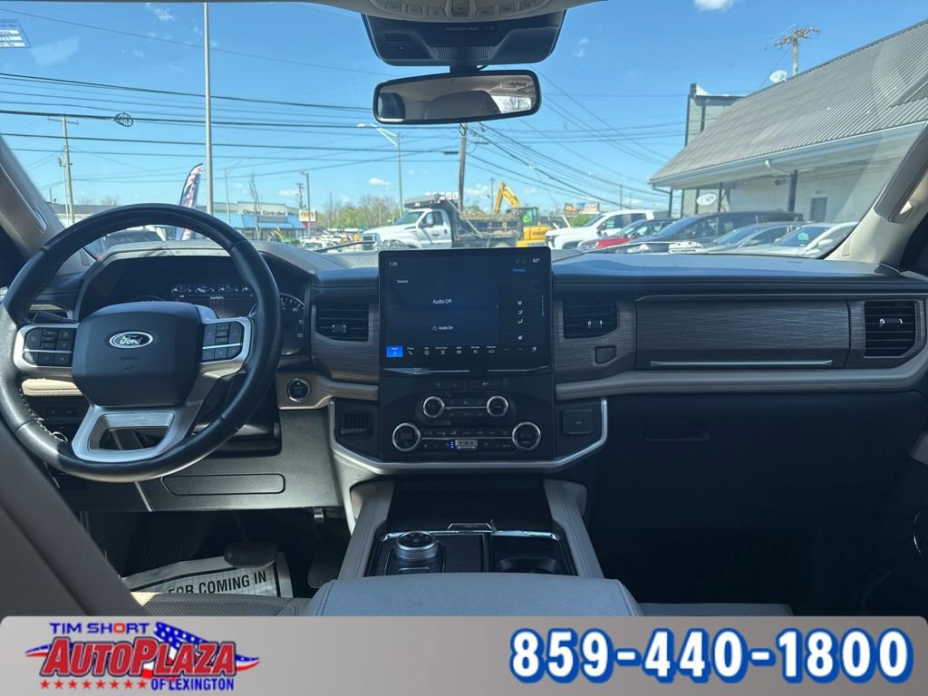 Used 2023 Ford Expedition Limited image 24