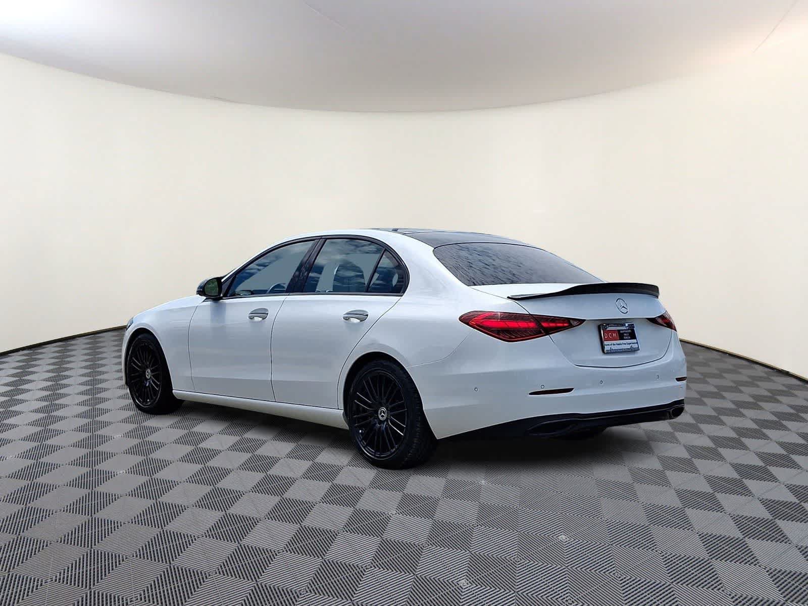 Used 2022 Mercedes-Benz C 300 4MATIC Sedan w/ Pinnacle Trim Package image 7