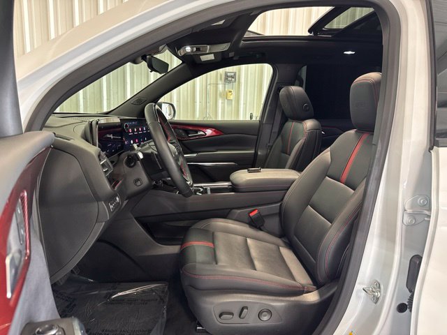 Used 2025 Chevrolet Traverse RS AWD/4WD image 50