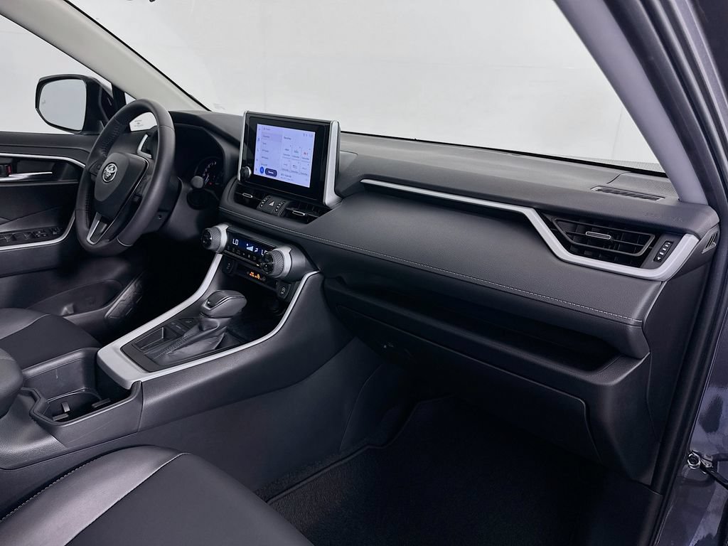 Used 2024 Toyota RAV4 XLE Premium FWD image 29