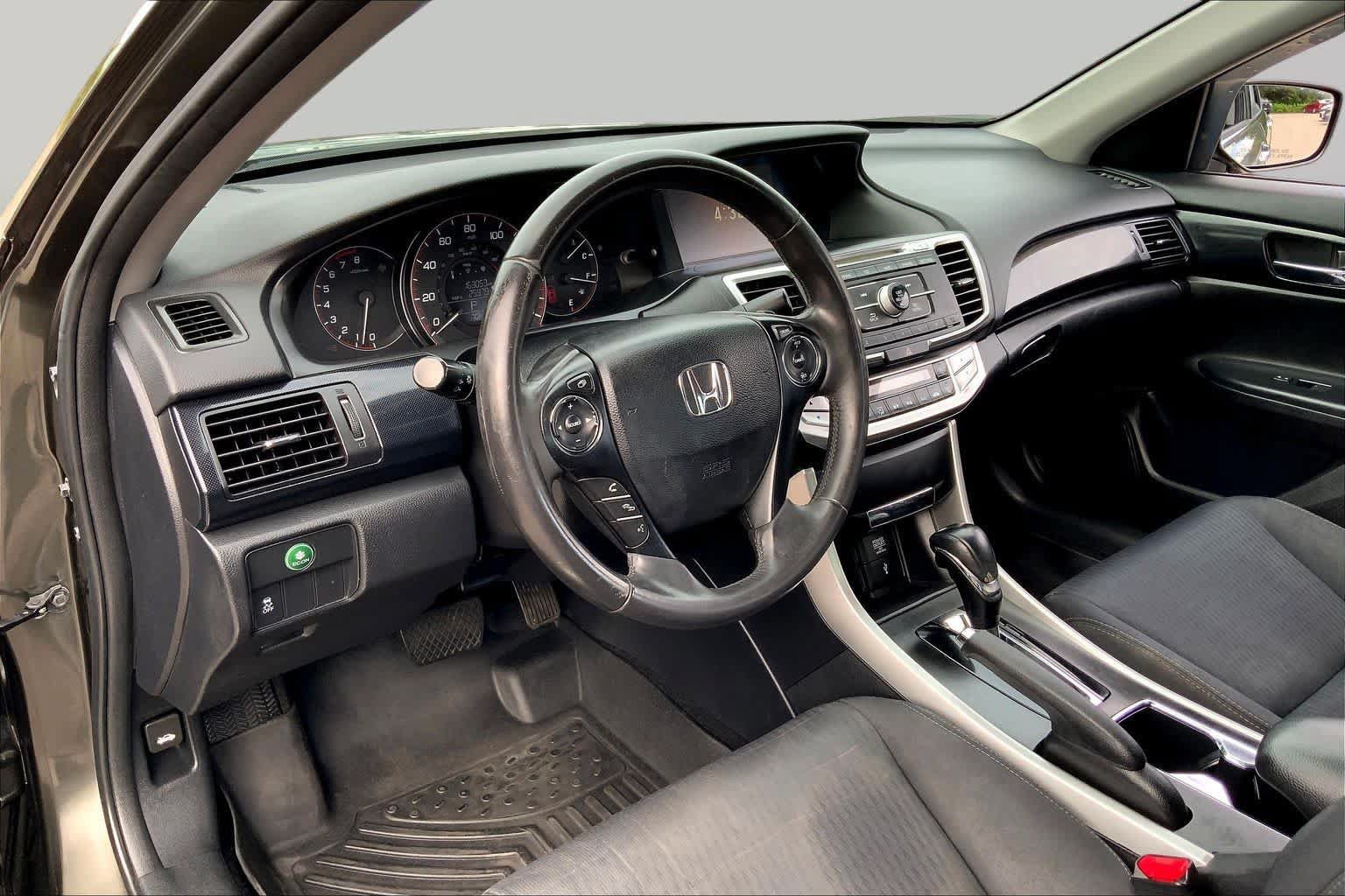 Used 2014 Honda Accord Sport image 18