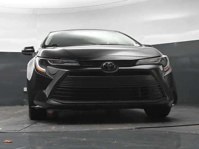 Used 2025 Toyota Corolla LE FWD image 26