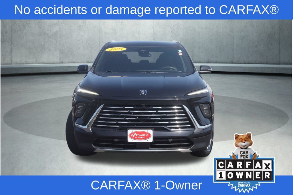 Used 2025 Buick Enclave Preferred AWD/4WD image 2