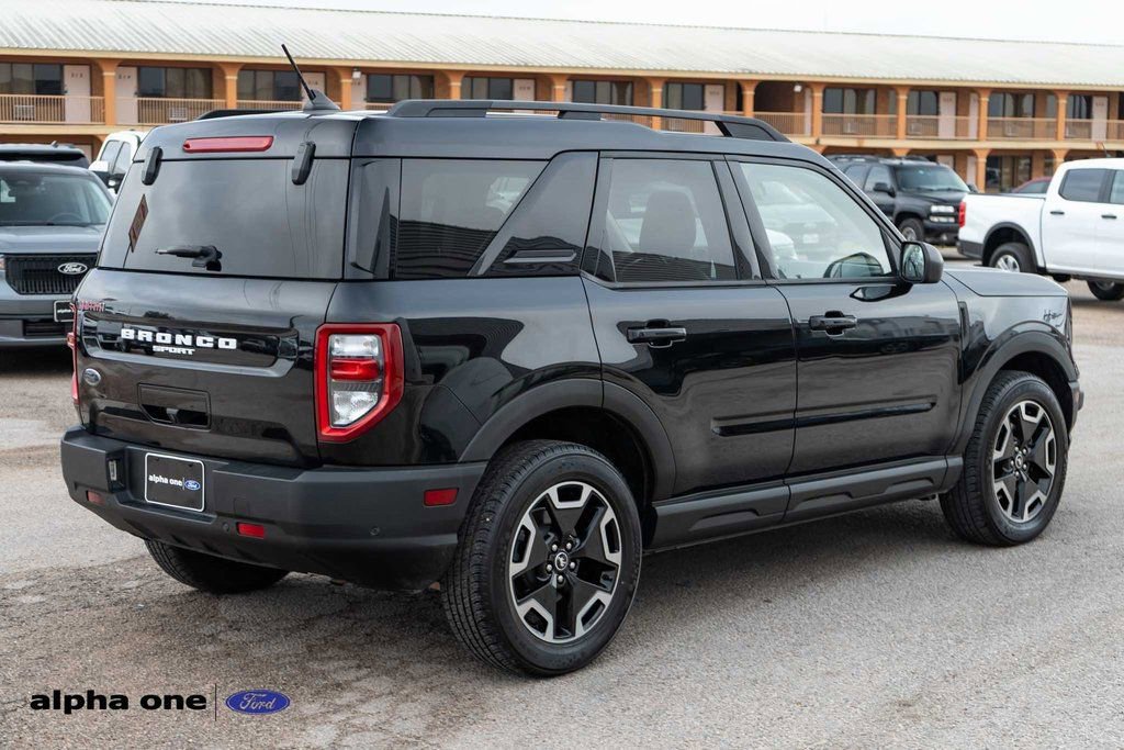 Used 2021 Ford Bronco Sport Outer Banks w/ Outer Banks Package (96D) image 5