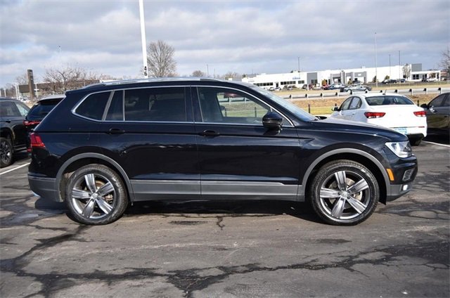 Used 2020 Volkswagen Tiguan SEL w/ Tiguan Two-Row MDO Package image 5