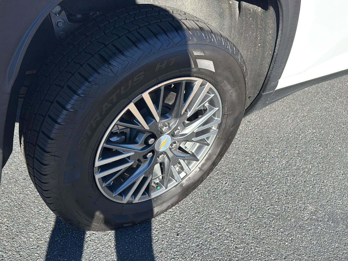 Used 2025 Chevrolet Traverse LT image 32