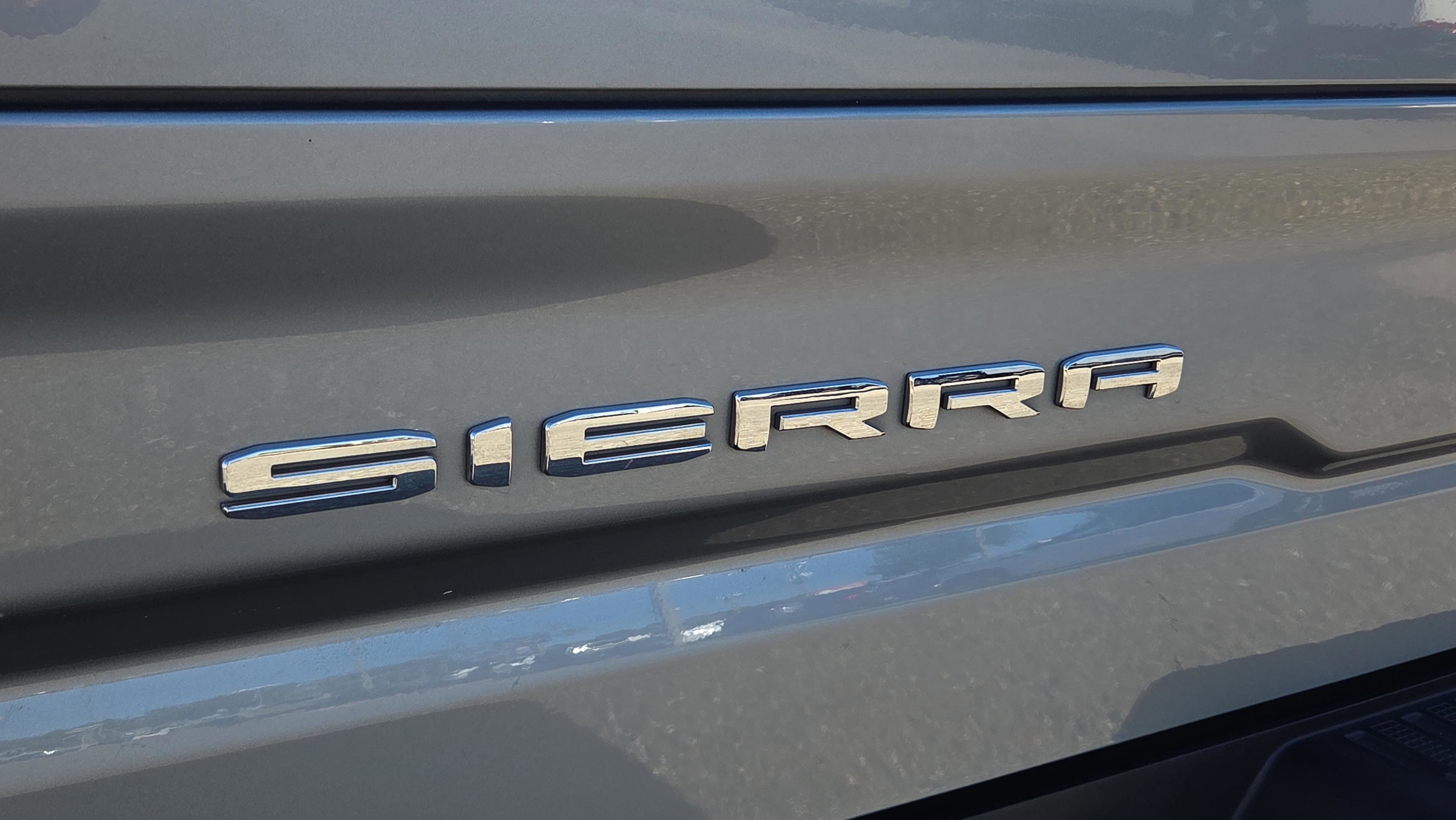 Used 2023 GMC Sierra 1500 SLT w/ SLT Premium Package image 21