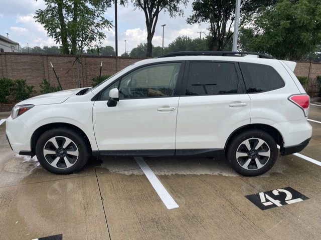 Used 2017 Subaru Forester 2.5i Premium AWD/4WD image 5