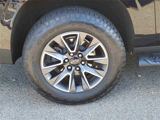 Used 2023 Chevrolet Suburban Z71 image 7