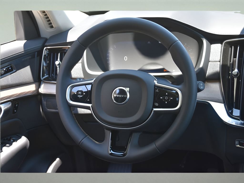 New 2026 Volvo XC90 B6 Plus w/ Protection Package Premier image 17