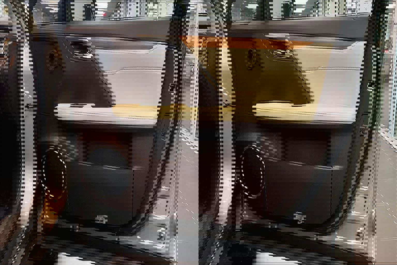 Used 2017 Lexus RX 350 w/ Premium Package image 22