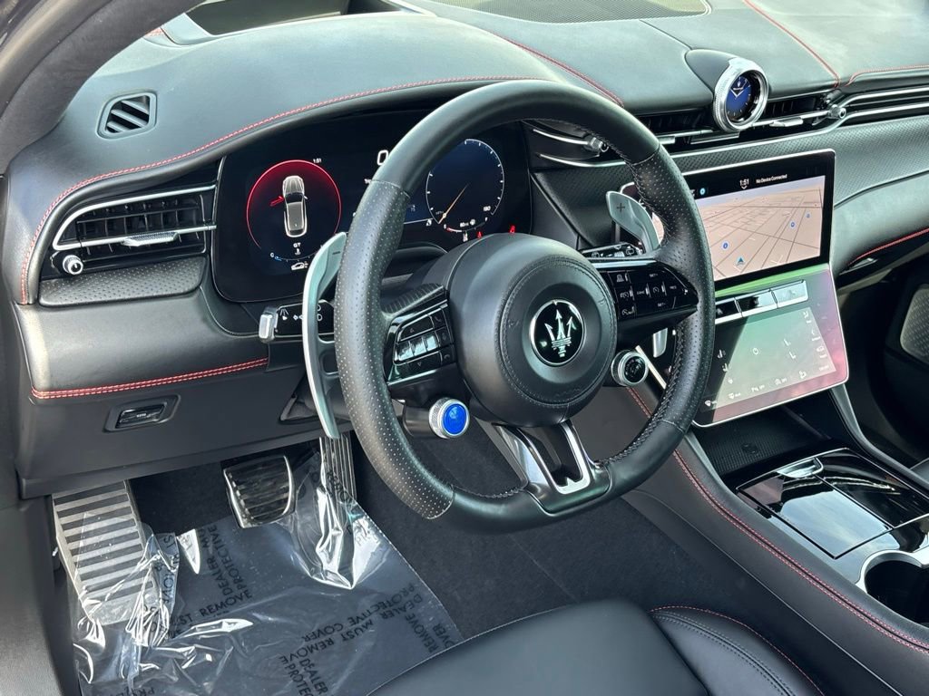 Used 2024 Maserati Grecale Trofeo AWD/4WD image 19