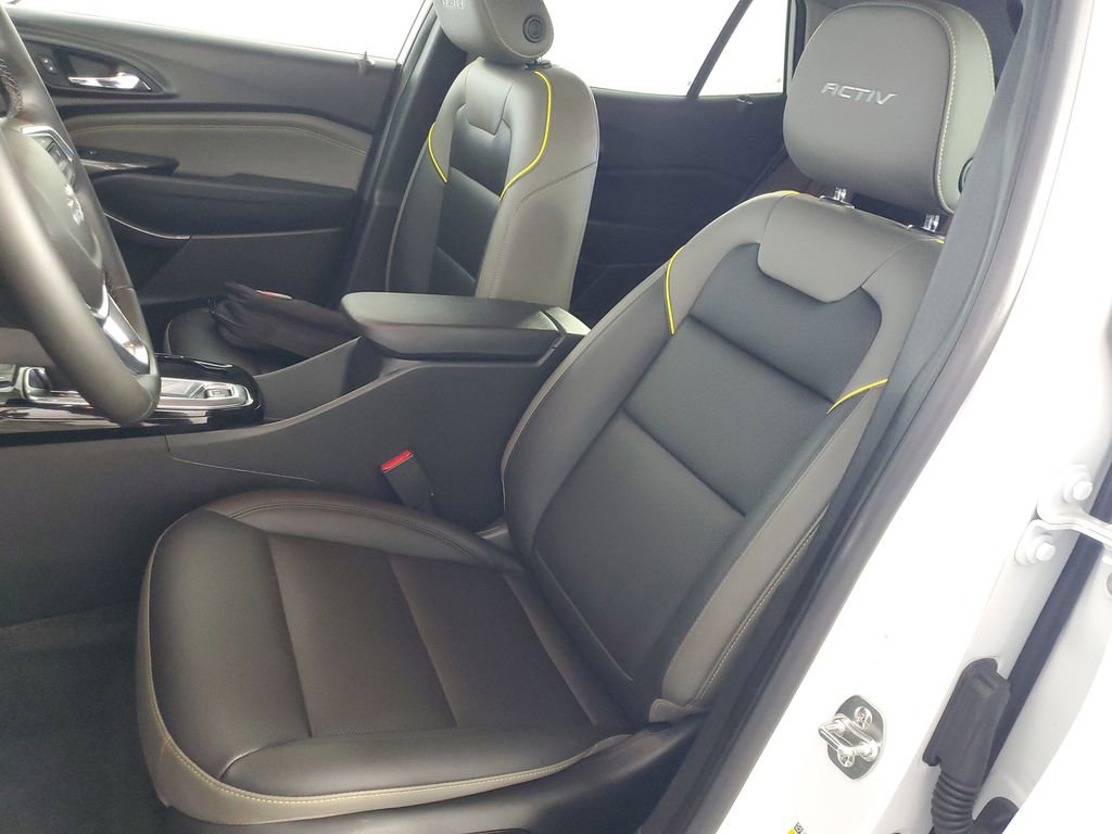 Used 2026 Chevrolet Trax ACTIV FWD image 12
