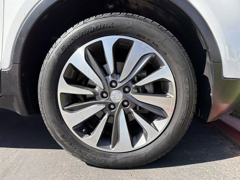 Used 2018 Buick Encore Essence AWD/4WD image 15
